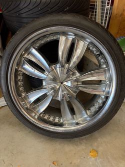 20 inch rims 255/30/20 universal 5 lug Chevy