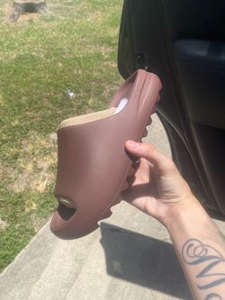 Yezzy slides $40