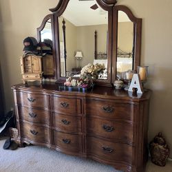 5-Piece Solid Wood Bedroom Set