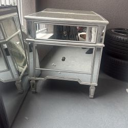2x Mirror Nightstand Stands 
