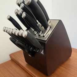 Calphalon Contemporary Self-Sharpening 20-Piece Knife Block Set with SharpIN Technology, Black