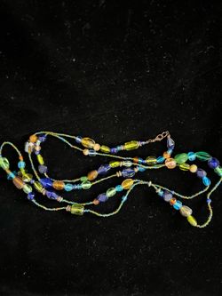 Long glass beads necklace