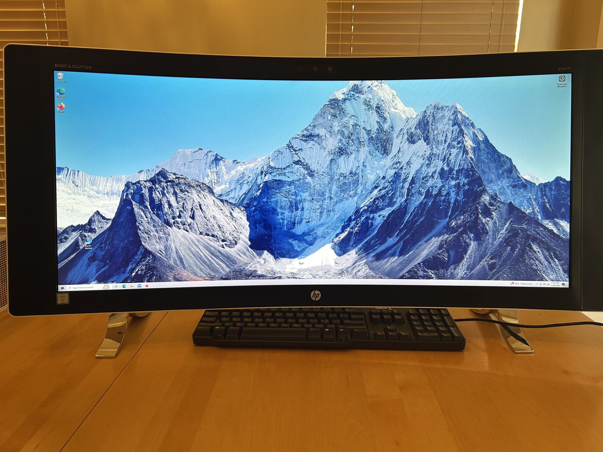 HP Envy 34” All-in-One Desktop computer