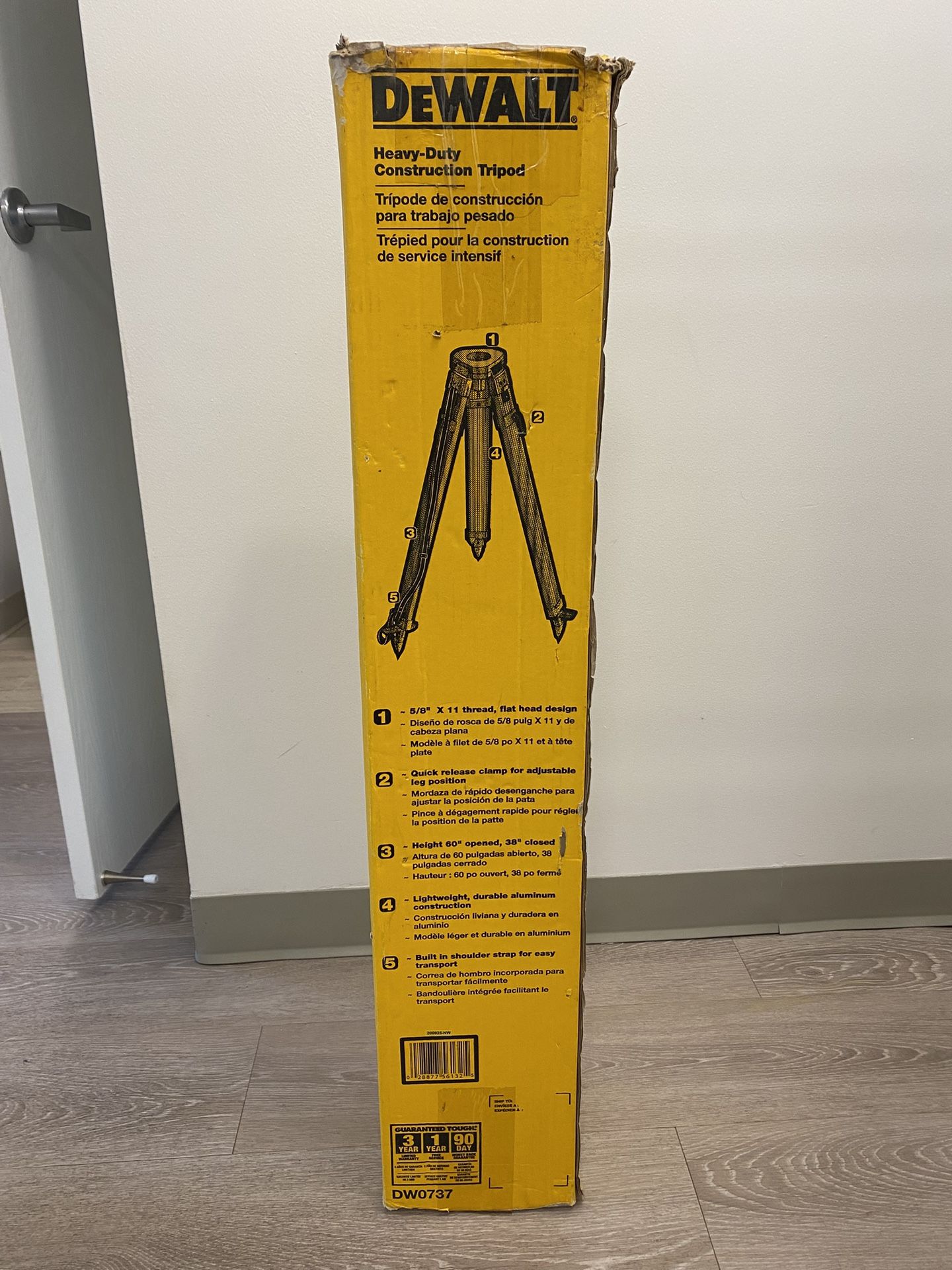 Heavy Duty Construction Tripod