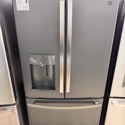 New GE 22.1 Cu. Ft. Counter-Depth French-Door Refrigerator  Model #:GYE22GENDS