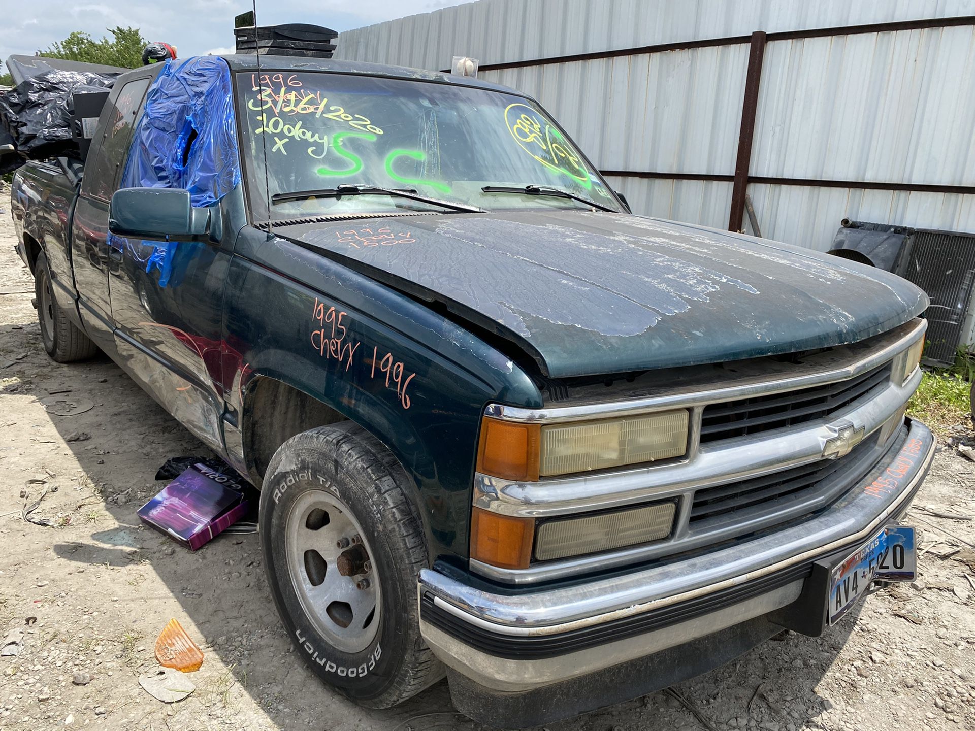 1996 Chevy truck 1500 for parts!