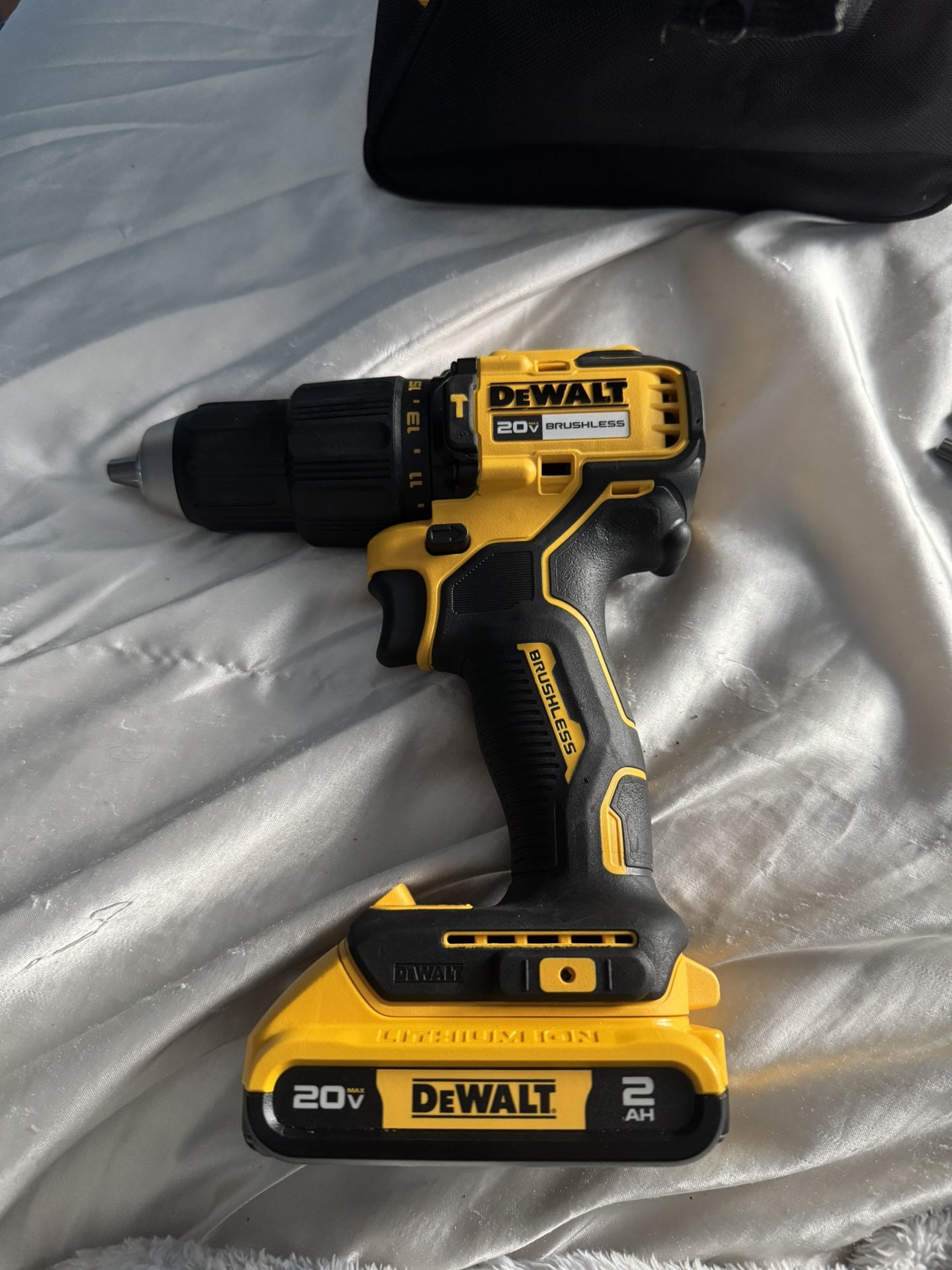 DeWalt Brushless Drill 20 v