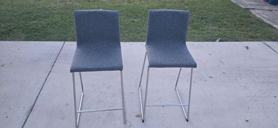 2 Barstools