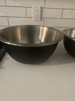 Pampered Chef Stainless Steel Large Mixing Bowl 6L for Sale in Las Vegas,  NV - OfferUp