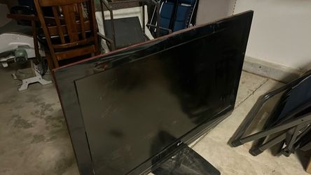 LG Flat Screen TV