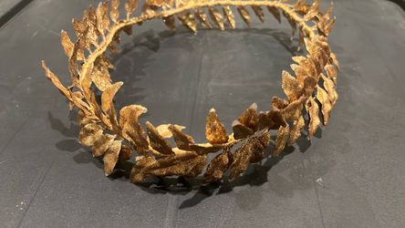 Gold Glitter Laurel Leaf Crown