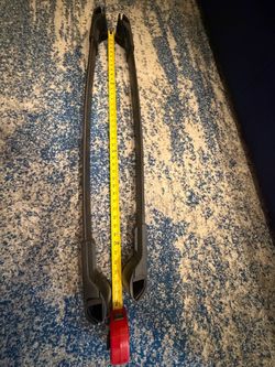 Used 2018 (and related years) Subaru Forester Adjustable Horizontal Roof Bars