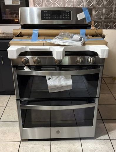 NEW Stainless Steel GE Freestanding 30” Gas Range