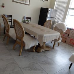 Dining Set Of Table +4,chaers
