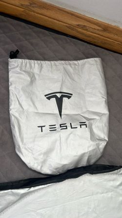 300T Sunshade for Tesla Model Y Model 3 and Spigen Air Fit Key Card Holder for Tesla with AirTag Slot