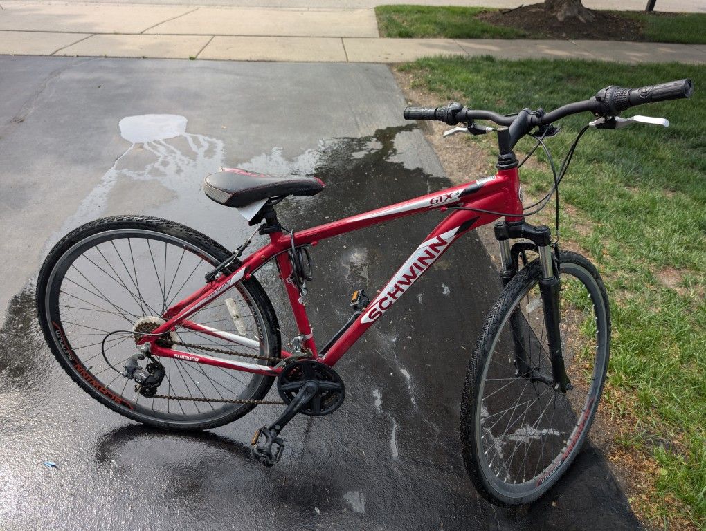 Schwinn GTX 3 Hybrid bike