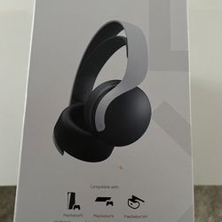 PlayStation Pulse Wireless Headset (NEVER OPENED)