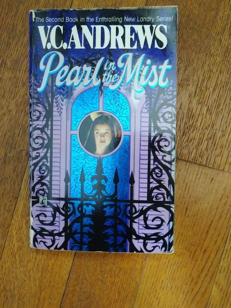 Pearl in The Mist By VC Andrews Softcover book