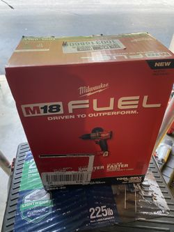 Milwaukee M18 FUEL 18-Volt Lithium-Ion Brushless Cordless 1/2 in. Hammer Drill / Driver (Tool-Only)