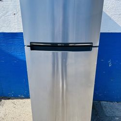 WHIRPOOL REFRIGERATOR 