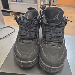 Air Jordan Retro 4s
