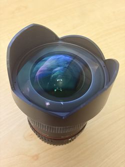 Rokinon 14mm f/2.8 IF ED UMC - Nikon full-frame DSLR F mount