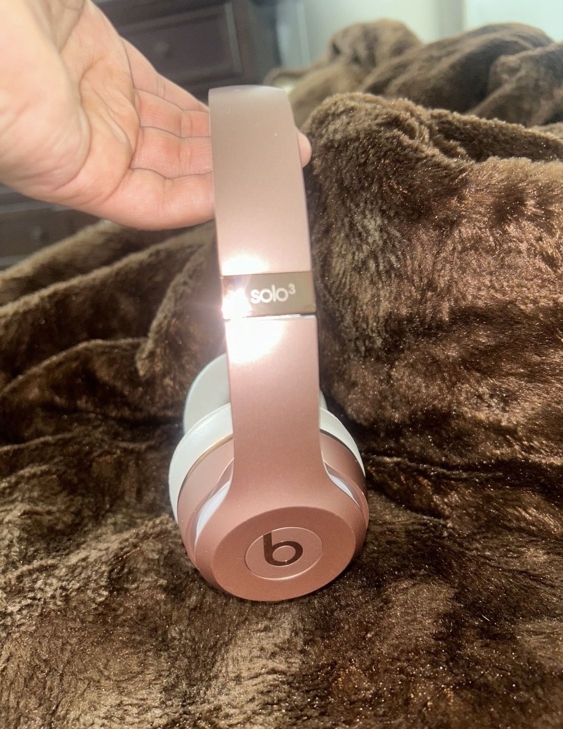 Rose Gold Beats Solo 3