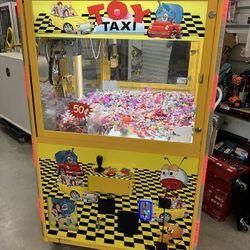Toy Taxi Claw Machine Crane Arcade Game! 