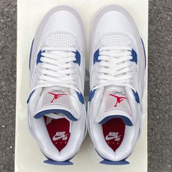 Nike SB x Air Jordan 4 Retro