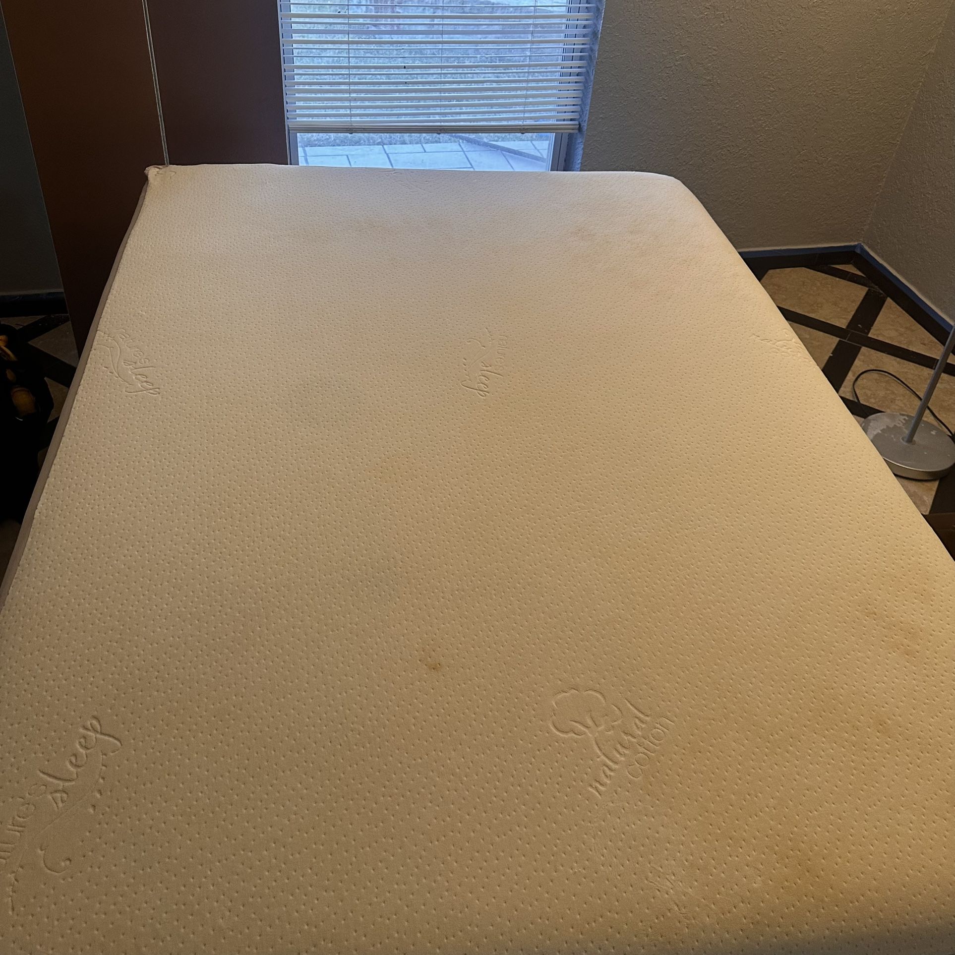 Full Bed/ Cama Matrimonial