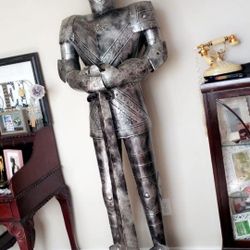 Life size 81” Tall Metal Medieval Knight/Armor Statue 