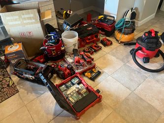 Milwaukee tool set