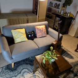 (Free Delivery) Cute Compact Couch 