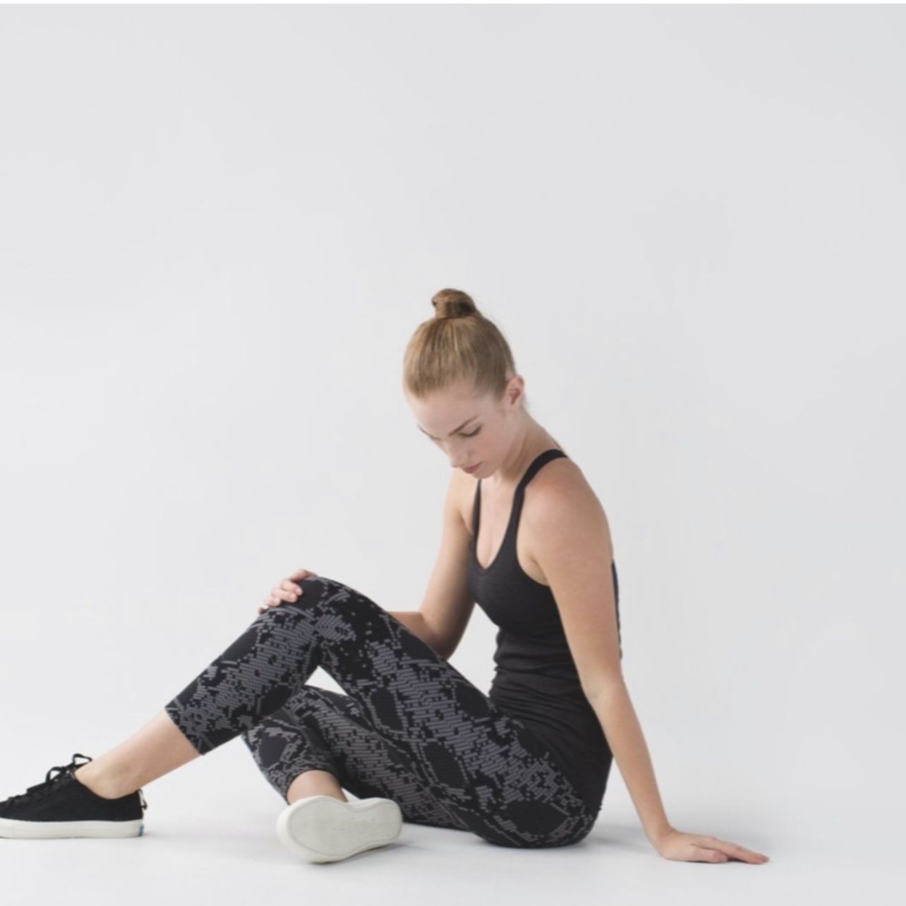 LULULEMON Simply Ziggy Snake Slate Deep Coal Hi-Rise Wunder Under Crop Leggings