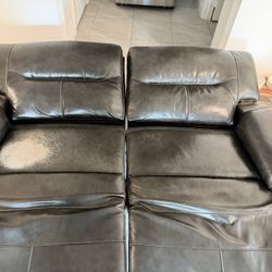 Dual reclining love seat