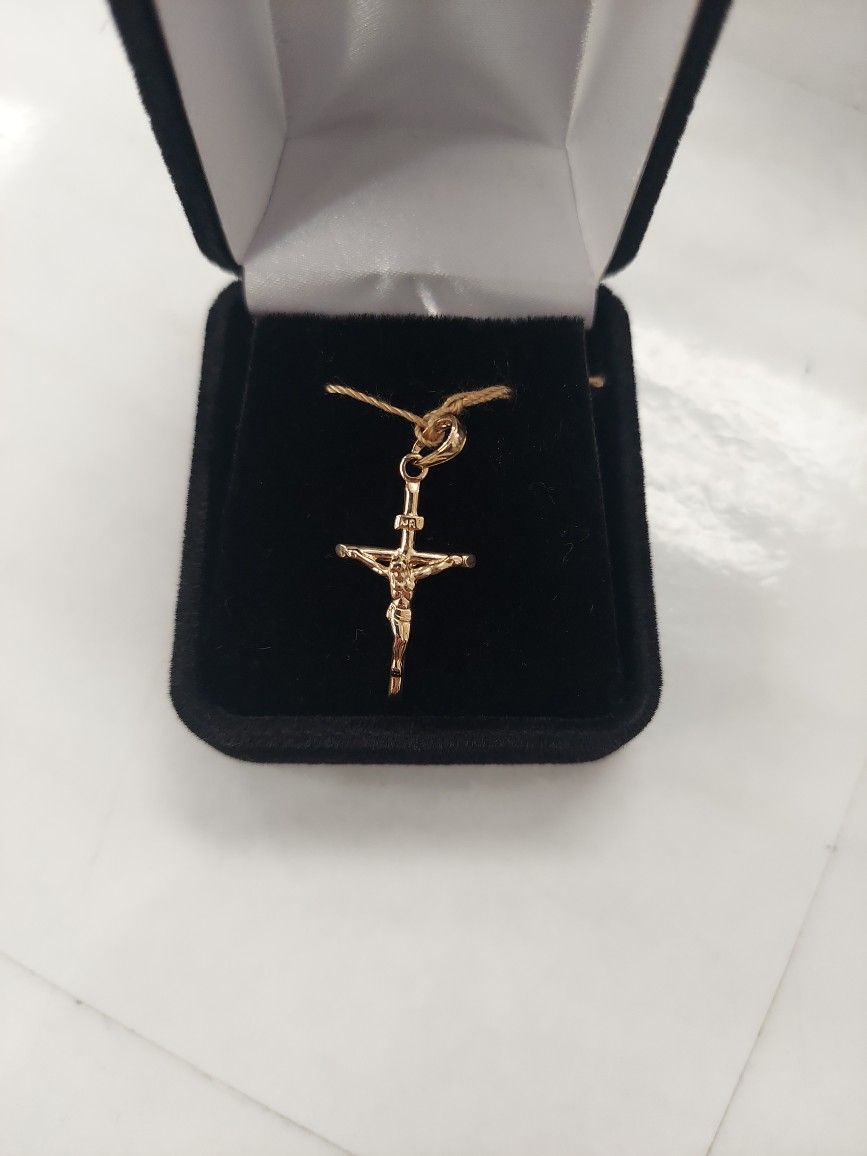 14k Cross Pendant