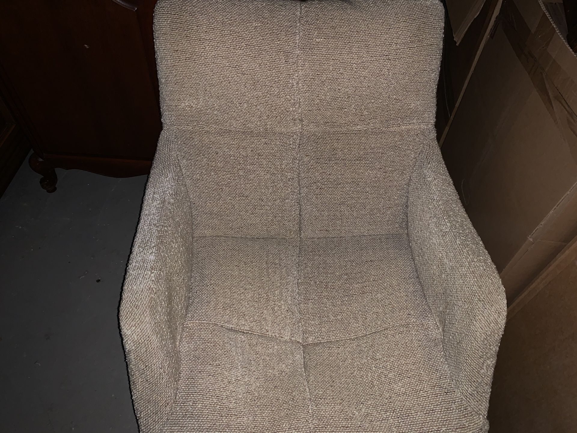 Retro Chair with Foot Rest