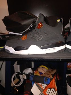 Jordan 4 Retro Royalty Size 5 Used 2 Times