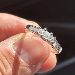 💍 5 1/2 - 14K White Gold Princess Cut Diamond Engagement Ring – Natural Diamonds 💍 (OBO)