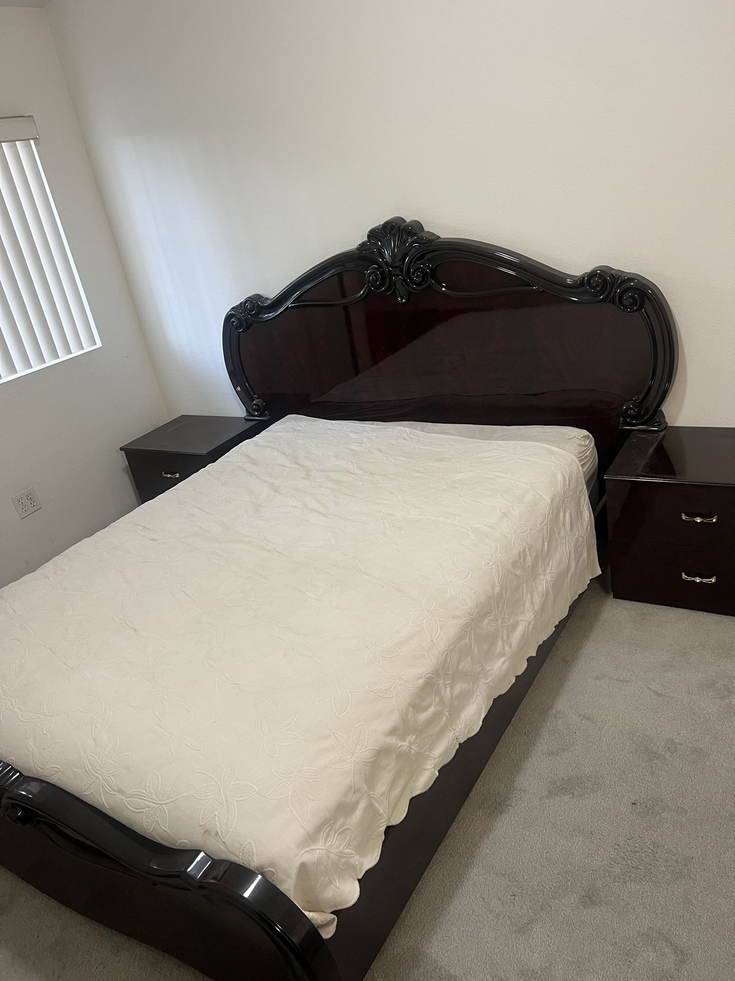  Italian Bedroom Set