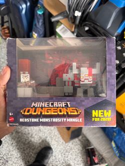 Minecraft Dungeons Redstone Monstrosity Mangle Set