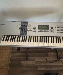 Yamaha Motif ES8