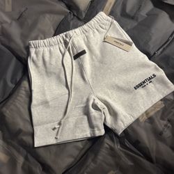 Light Oatmeal Essential Shorts 