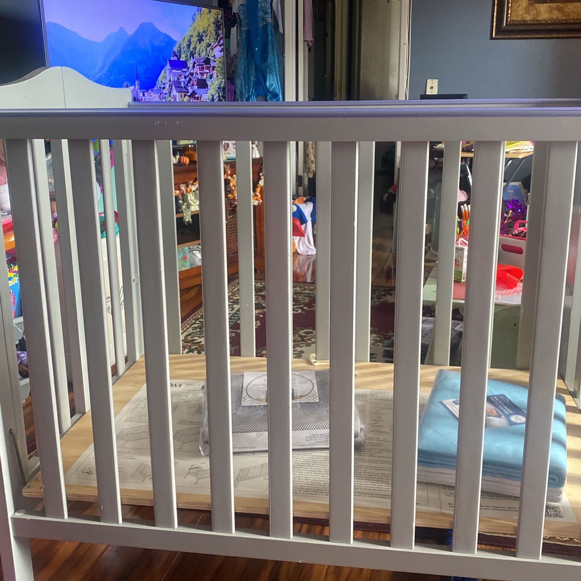 Baby Crib, Mattress Pad And Liner