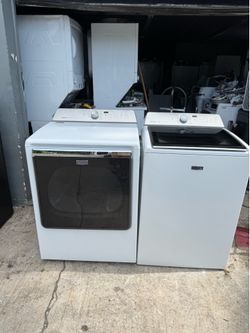 Washer and dryer good condition everything works fine