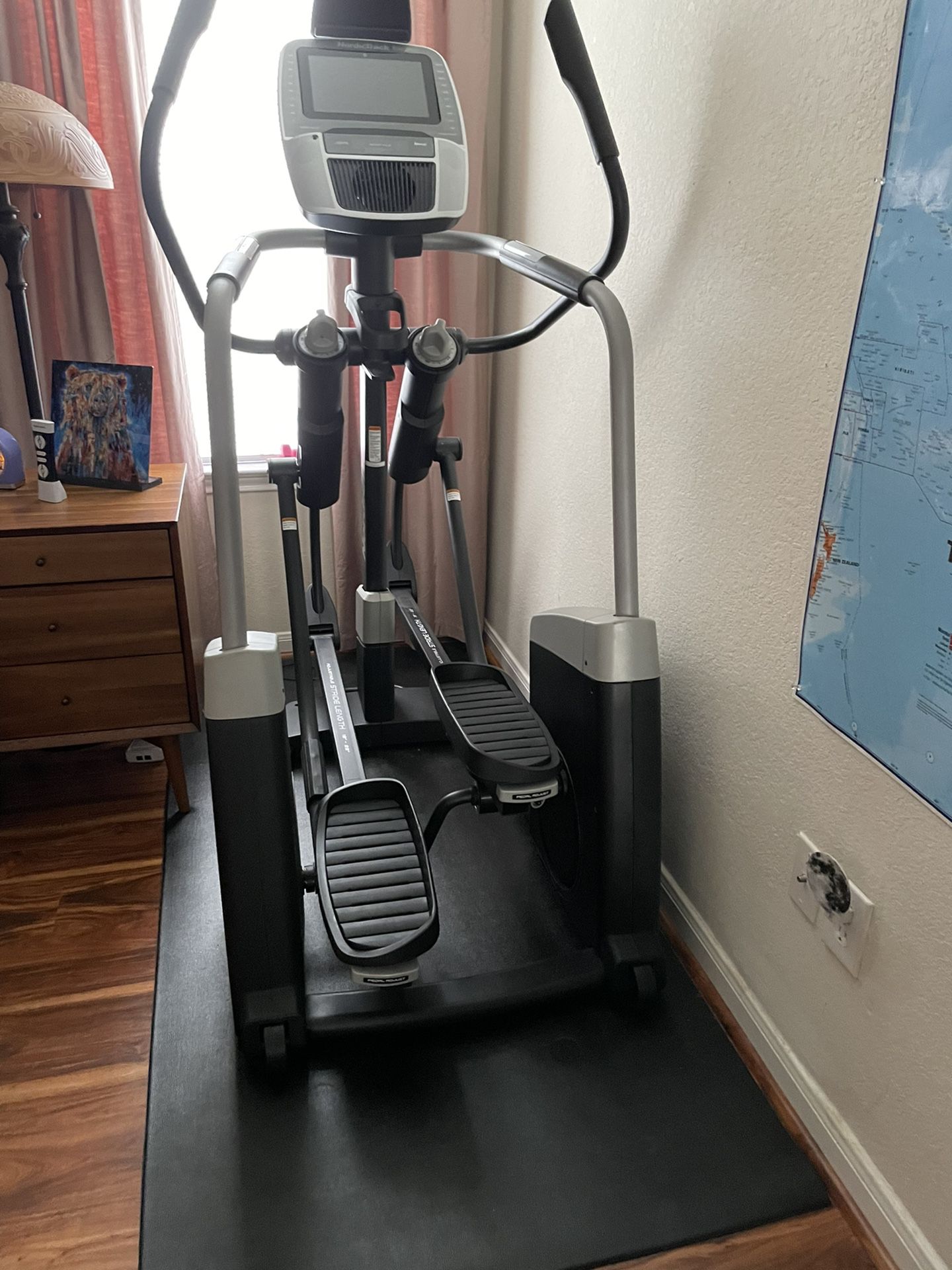 NordicTrack ACT Commercial 10 Elliptical 