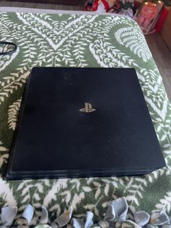 PS4 Pro 1tb With Controller