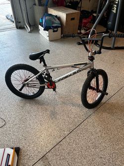 Mongoose Mountain bike