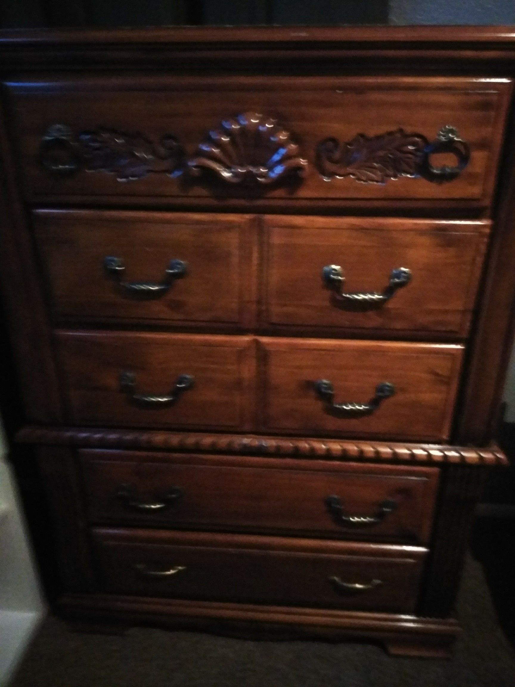 Dresser