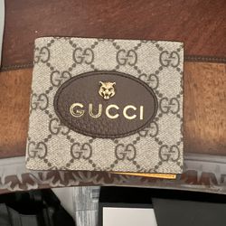 used Gucci Wallet 